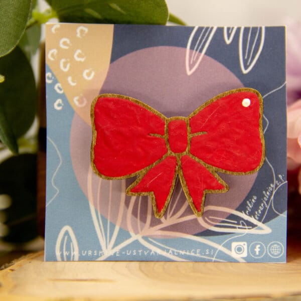 Broška - MAŠNA - rdeča